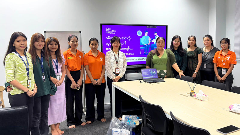 ကျန်းမာရေးစောင့်ရှောက်မှုတစ်ရပ်အဖြစ် a Sure Company မှ ဝန်ထမ်းများအား ရာသီတုပ်ကွေး ကာကွယ်ဆေး အခမဲ့ ထိုးနှံပေးခဲ့