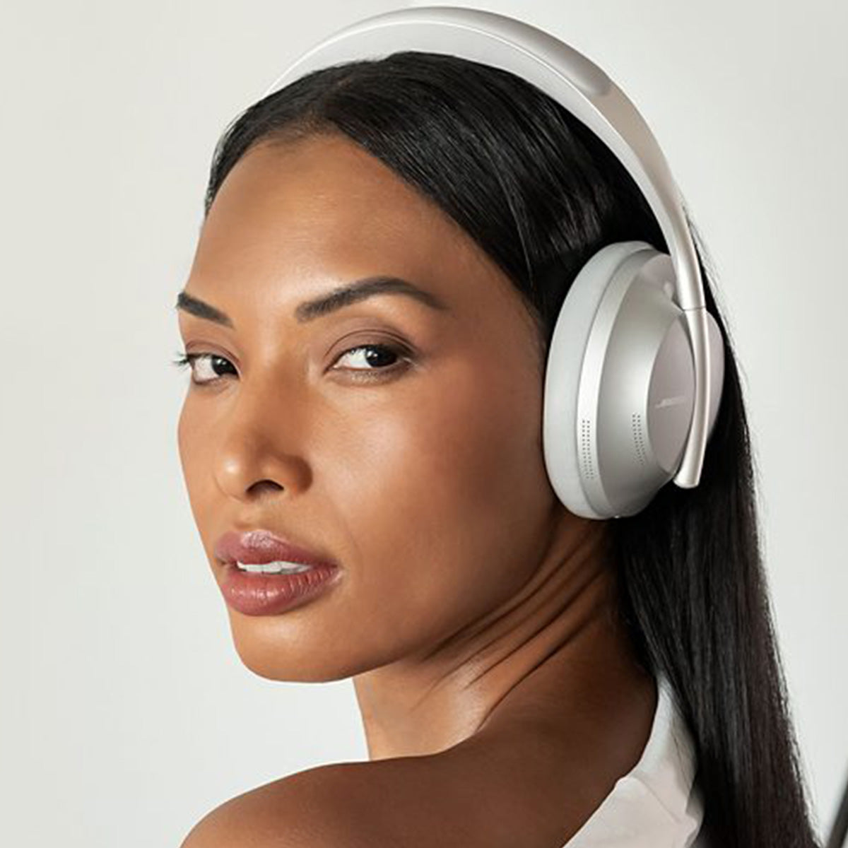 Bose Noise Cancellation Headphones 700