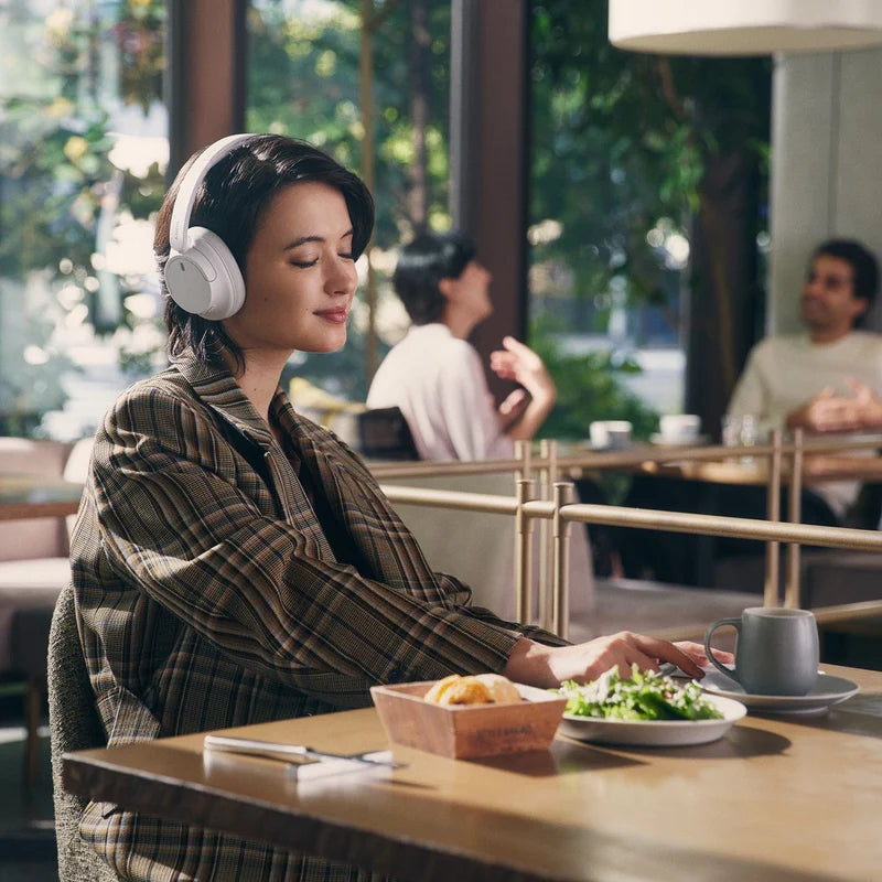 Sony Wireless Noise Canceling Stereo Headset
