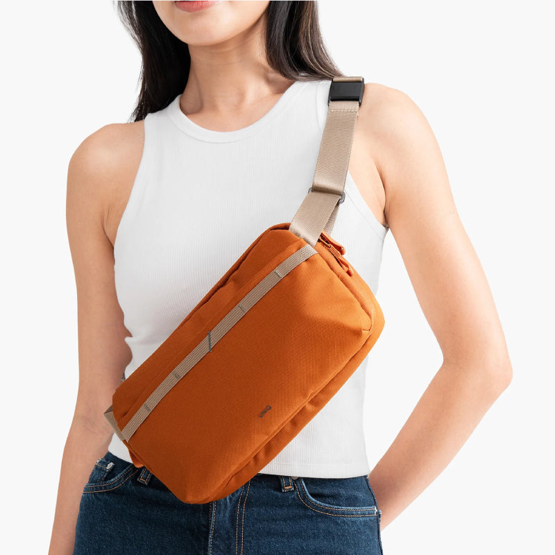 Uniq Denver Crossbody Bag (5L)