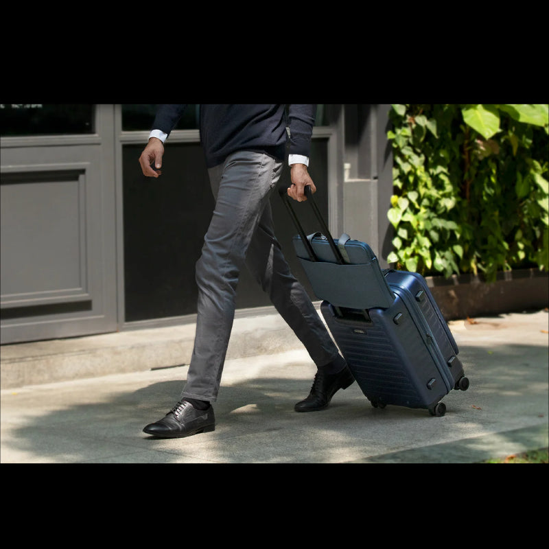 Uniq Stockholm Laptop Bag 16"