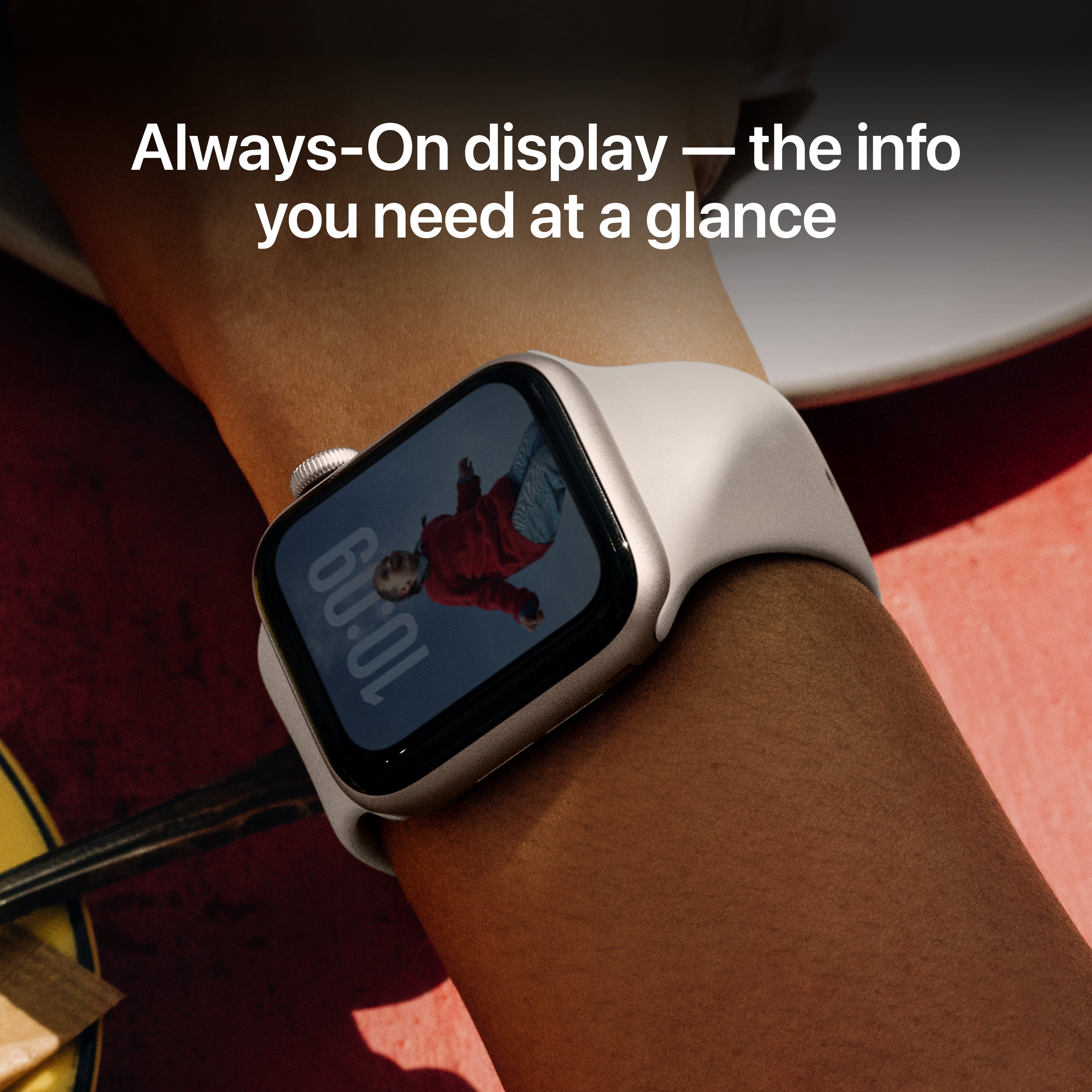 Apple Watch SE 3 GPS, 44mm Starlight Aluminium Case with Starlight Sport Band – MEHJ4 (M/L)