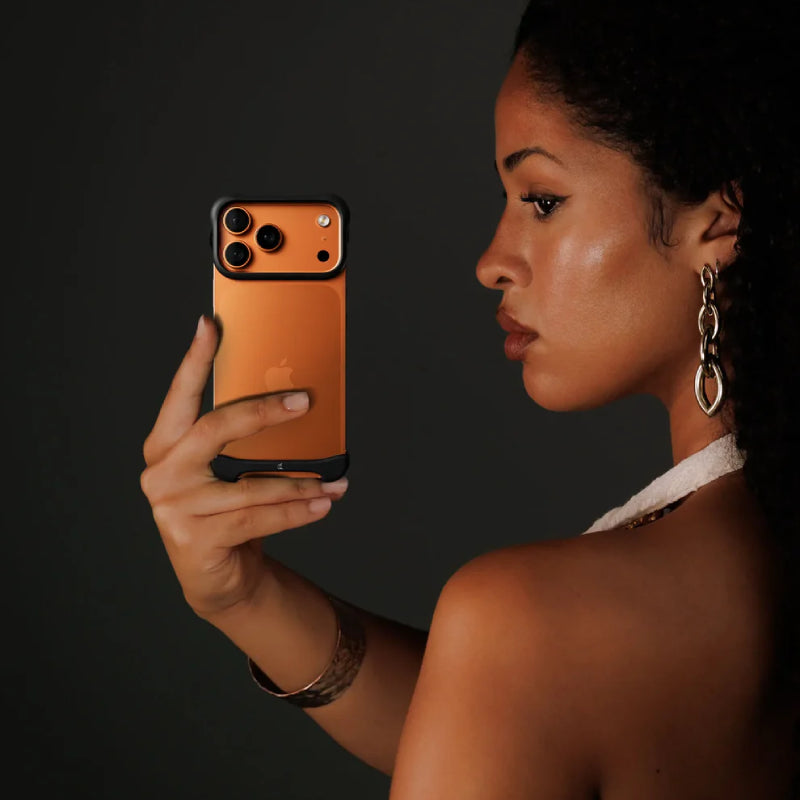 Arc Pulse Aluminum Matte Black for iPhone 17 Pro Max (Black)