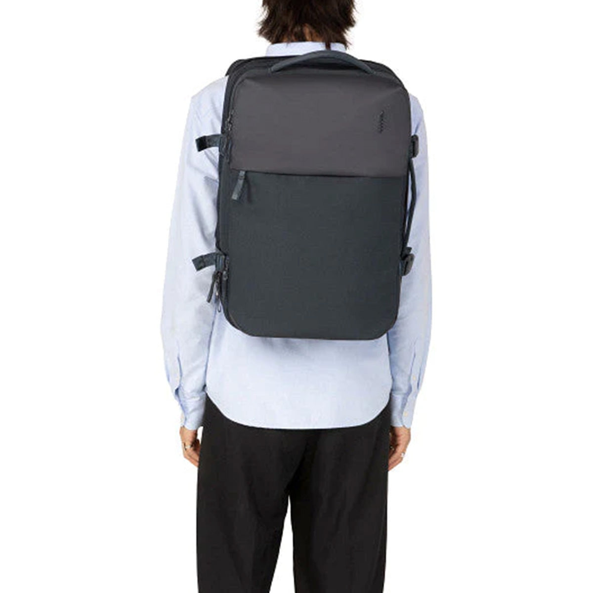 Incase A.R.C. Travel Pack (Navy)