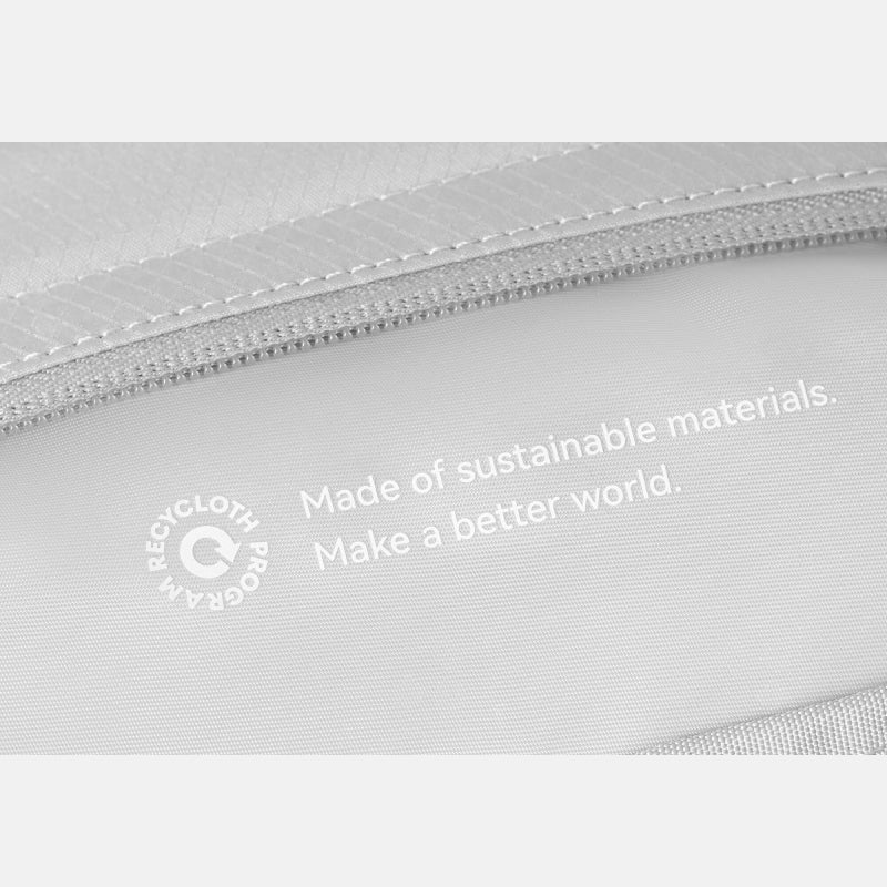 MaH Airy Tote (Up to 16")