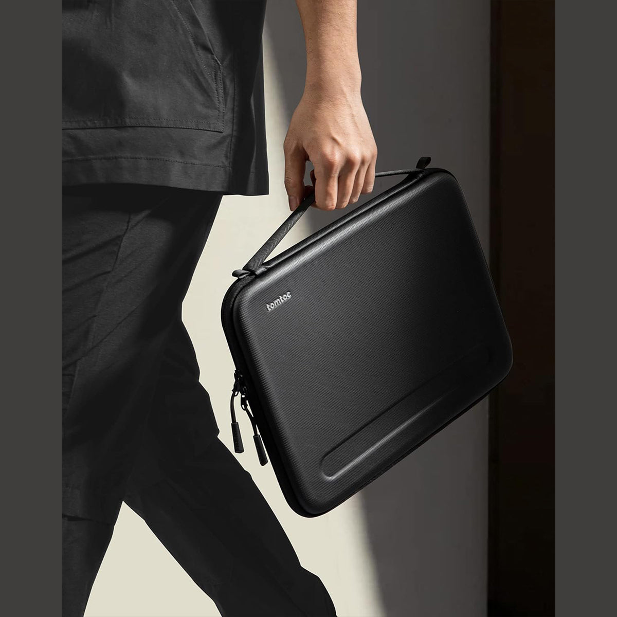 Tomtoc FancyCase-A06 Laptop EVA Shoulder Bag 14″