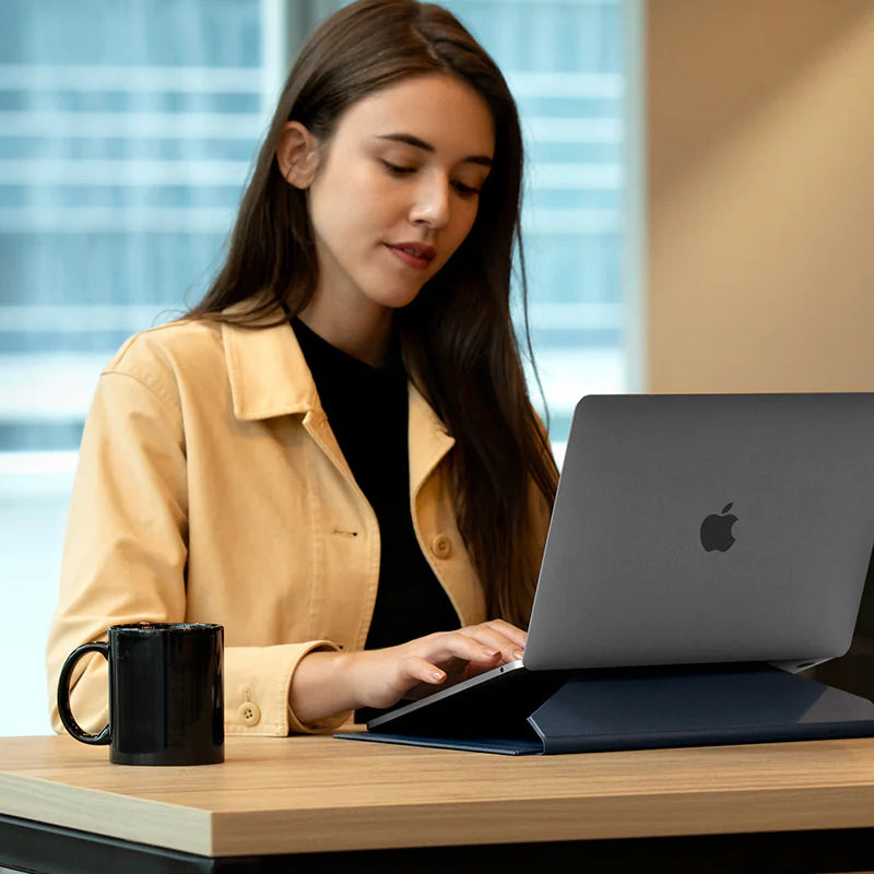 Uniq Oslo Laptop Sleeve With Foldable Stand 14"