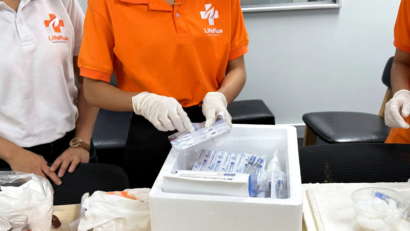 ကျန်းမာရေးစောင့်ရှောက်မှုတစ်ရပ်အဖြစ် a Sure Company မှ ဝန်ထမ်းများအား ရာသီတုပ်ကွေး ကာကွယ်ဆေး အခမဲ့ ထိုးနှံပေးခဲ့